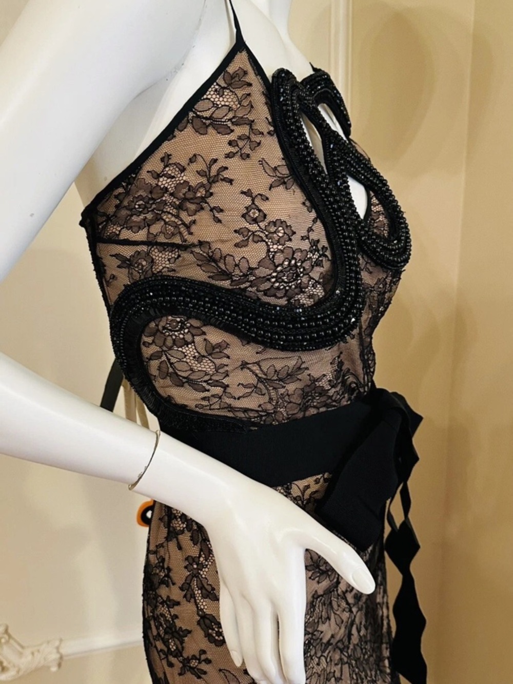 GUCCI SNAKE BLACK EMBROIDERY Silk Lined CHANTILLY LACE DRESS SIZE 42 IT - Picture 9 of 16